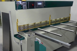 Guillotine Cutting